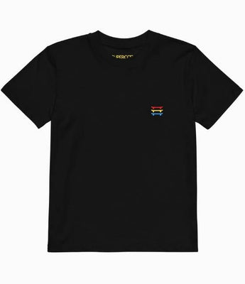 Cadeau sport enfant original — t-shirt brodé au niveau du cœur, coton bio doux
