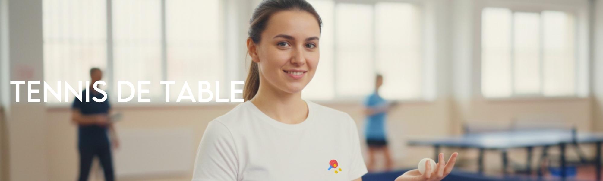 photo d'une joueuse de tennis de table